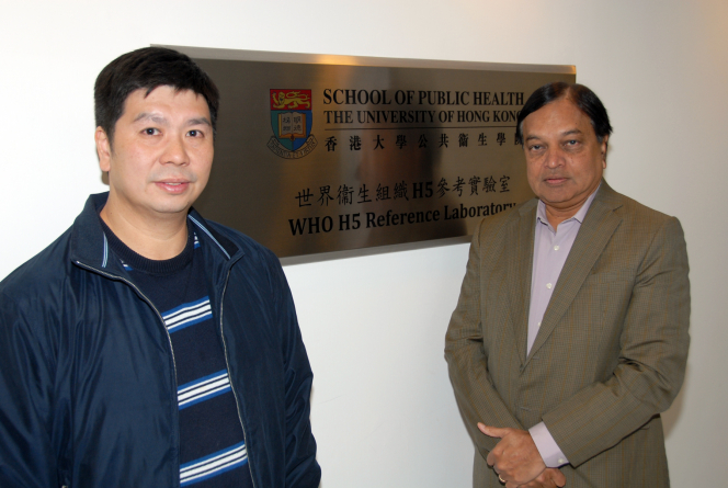 Researchers who led the study, Dr Michael Chan Chi-wai (Left), Assistant Professor of School of Public Health and Professor Malik Peiris (Right), Tam Wah-Ching Professor in Medical Science, Chair Professor of Virology and Director of School of Public Health, Li Ka Shing Faculty of Medicine, HKU.